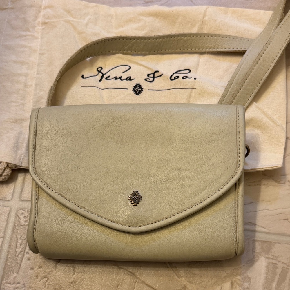 Nena & Co. Elegant Cream Crossbody Bag